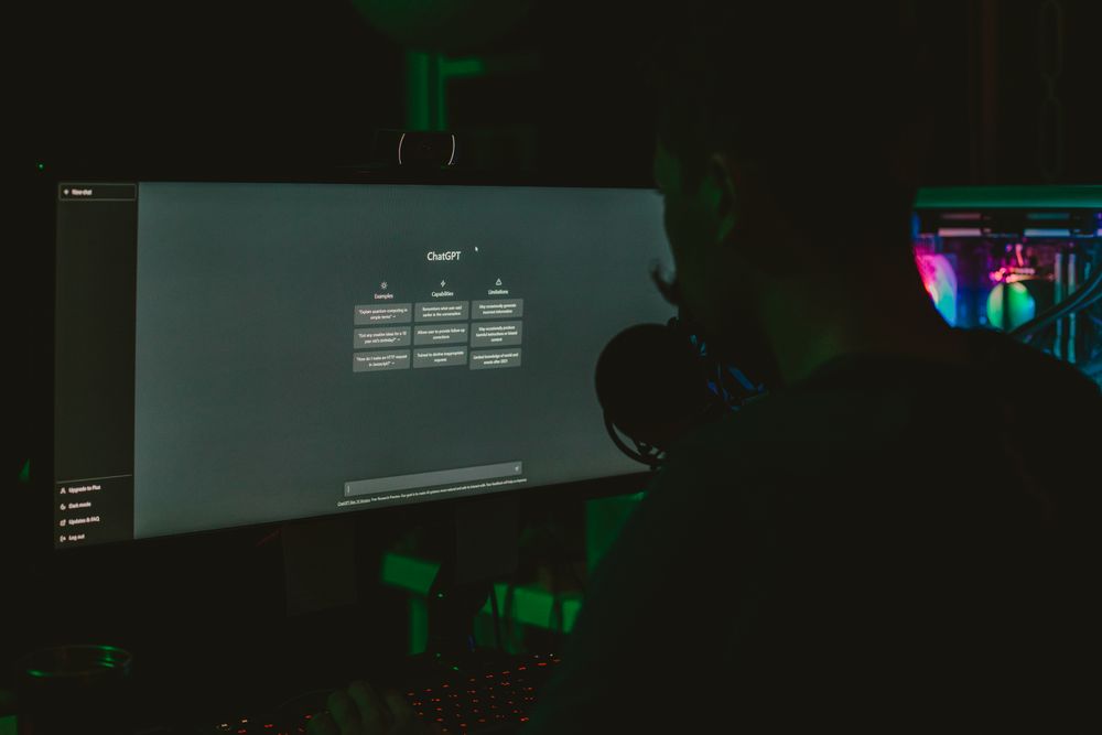 Terminal de código en pantalla oscura